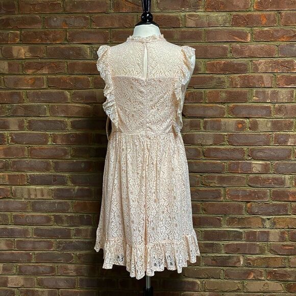 Doe & Rae Peach Lace Sleeveless Dress NWT - Picture 3 of 7